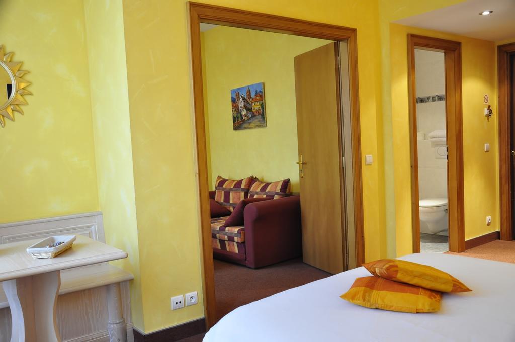 Hotel Du Herrenstein Neuwiller-lès-Saverne Szoba fotó